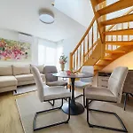 公寓 Reja Comfy Elegance By Bookinghost *