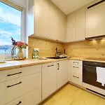 Reja Comfy Elegance By Bookinghost 公寓