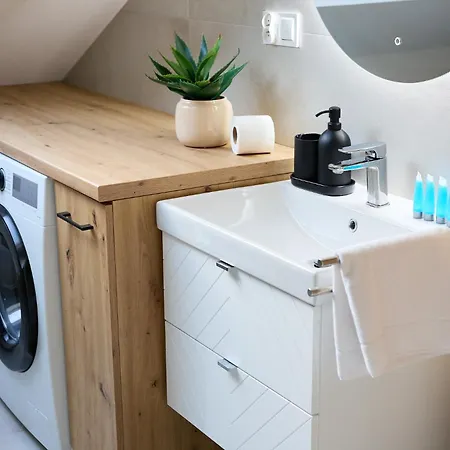 Lägenhet Reja Comfy Elegance By Bookinghost