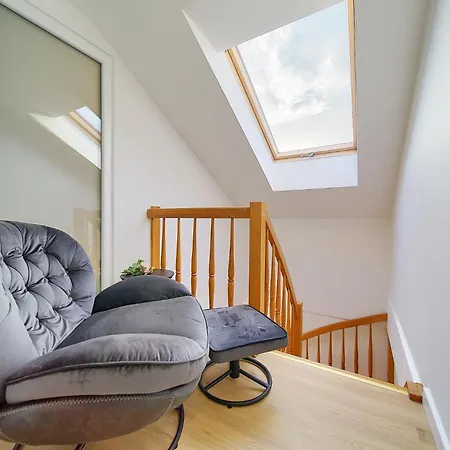 Reja Comfy Elegance By Bookinghost *